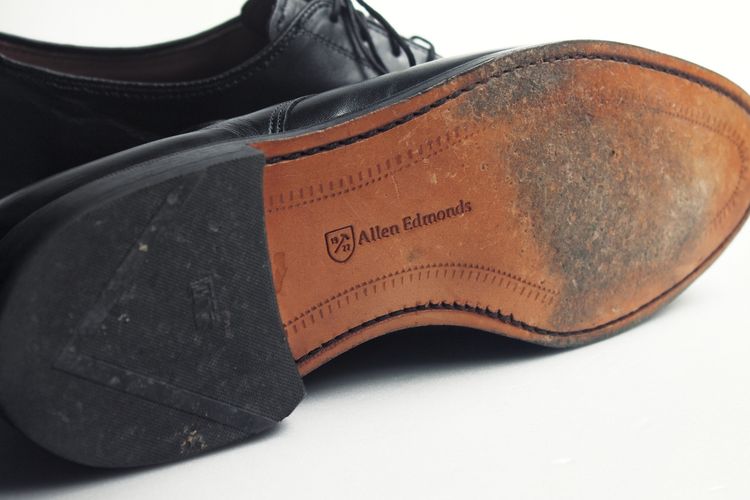 allen edmonds riverside